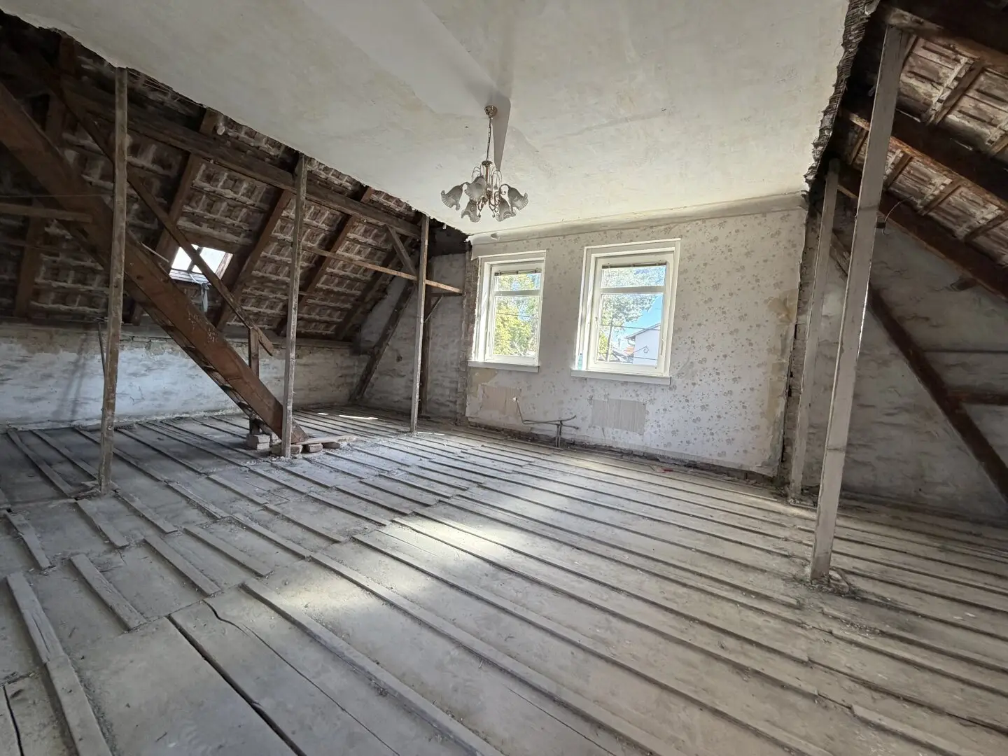 828 m² FULL OF POSSIBILITIES | EXISTING HOUSE + ARCHITECTURAL CONCEPT | approx. 250 m² USABLE AREA | 1210 VIENNA