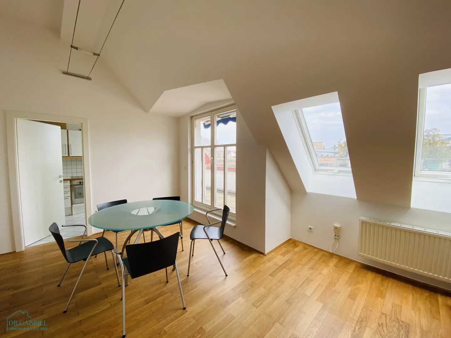 FULLY FURNISHED: TERRACE RENTAL