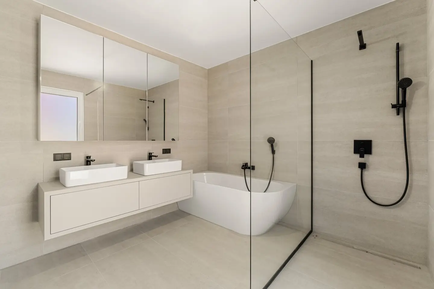 First occupancy, Exclusive apartment in Graz-Puntigam, large balcony
