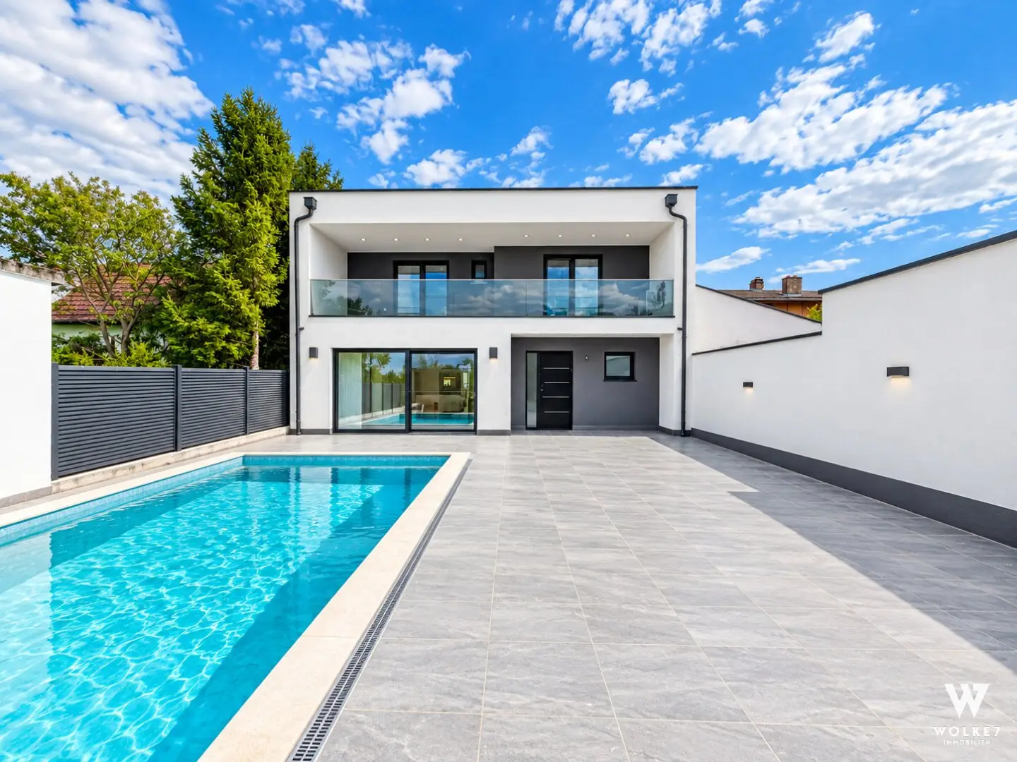 FAMILY DREAM NEAR VIENNA | 170 m² | 5 ROOMS | POOL &amp; WHIRLPOOL