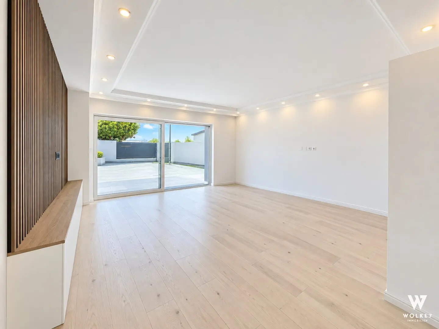 FAMILY DREAM NEAR VIENNA | 170 m² | 5 ROOMS | POOL &amp; WHIRLPOOL