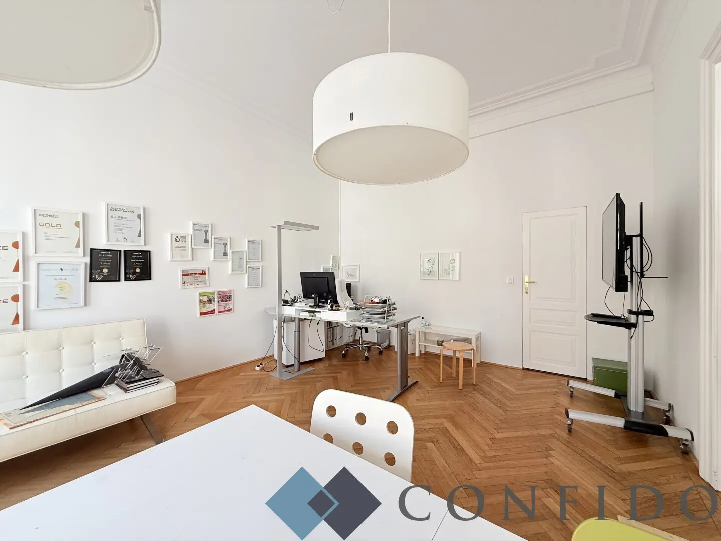 Prime location Postgasse - Charming period office with perfect layout