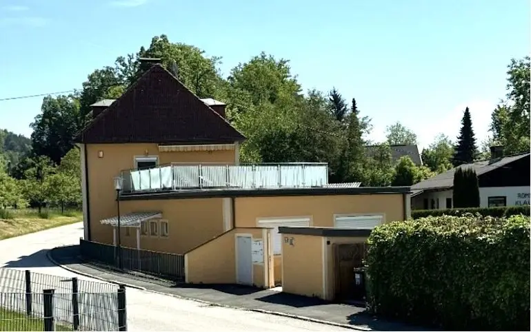 DREI WOHNEINHEITEN. VIELSEITIGE MÖGLICHKEITEN. VELDEN AM WÖRTHERSEE.