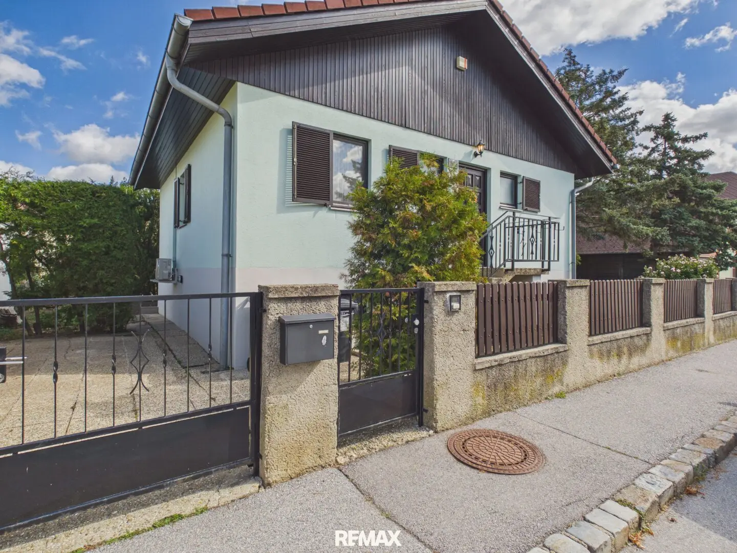 Bungalow with best equipment