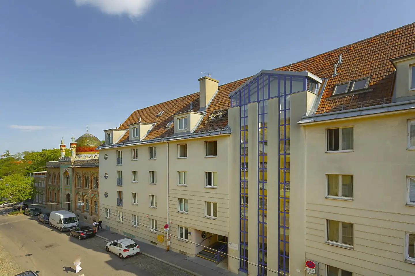 Nußwaldgasse - renovation required new build studio with separate fitted kitchen for sale