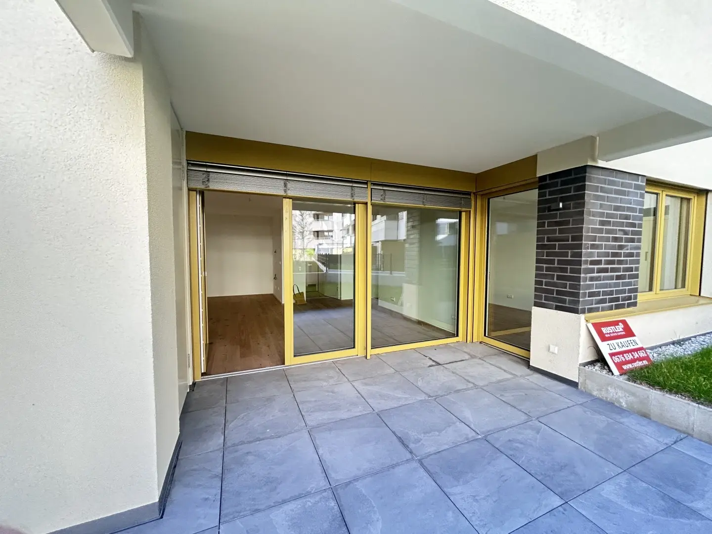 Erstbezug Wohnung mit großzügiger Terrasse nahe main station
