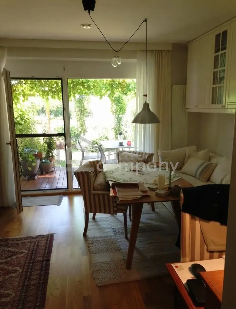 Exclusive garden apartment with southwest terrace and private garden