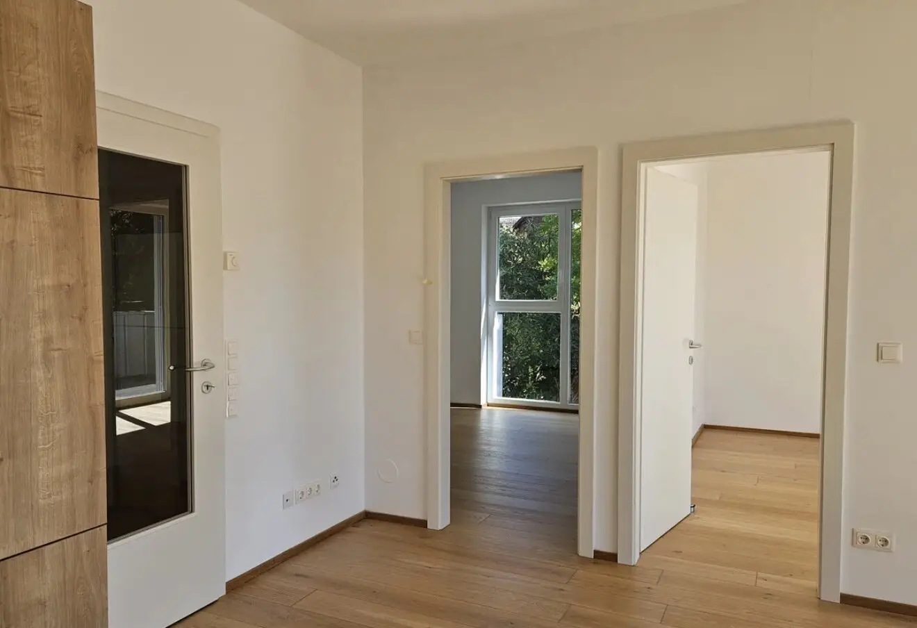 Neuwertige 3-Zi-Wohnung mit Terrasse, Parkplatz &amp; Einbauküche in Graz 8010 – 333.000 €