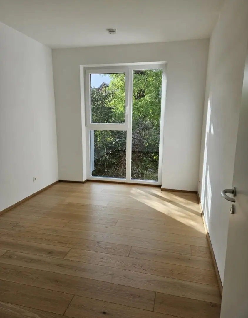 Neuwertige 3-Zi-Wohnung mit Terrasse, Parkplatz &amp; Einbauküche in Graz 8010 – 333.000 €