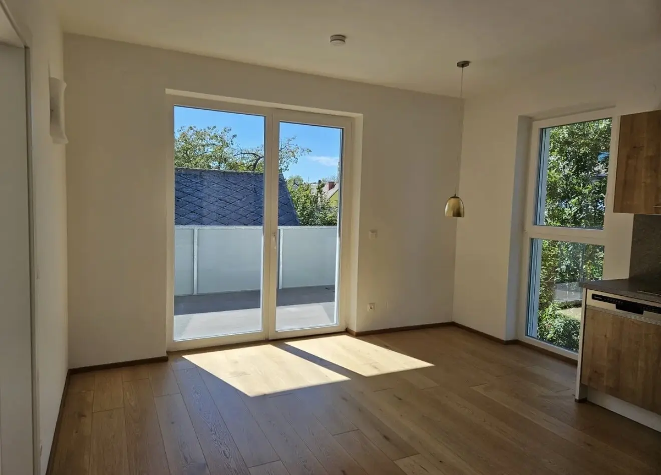 Neuwertige 3-Zi-Wohnung mit Terrasse, Parkplatz &amp; Einbauküche in Graz 8010 – 333.000 €