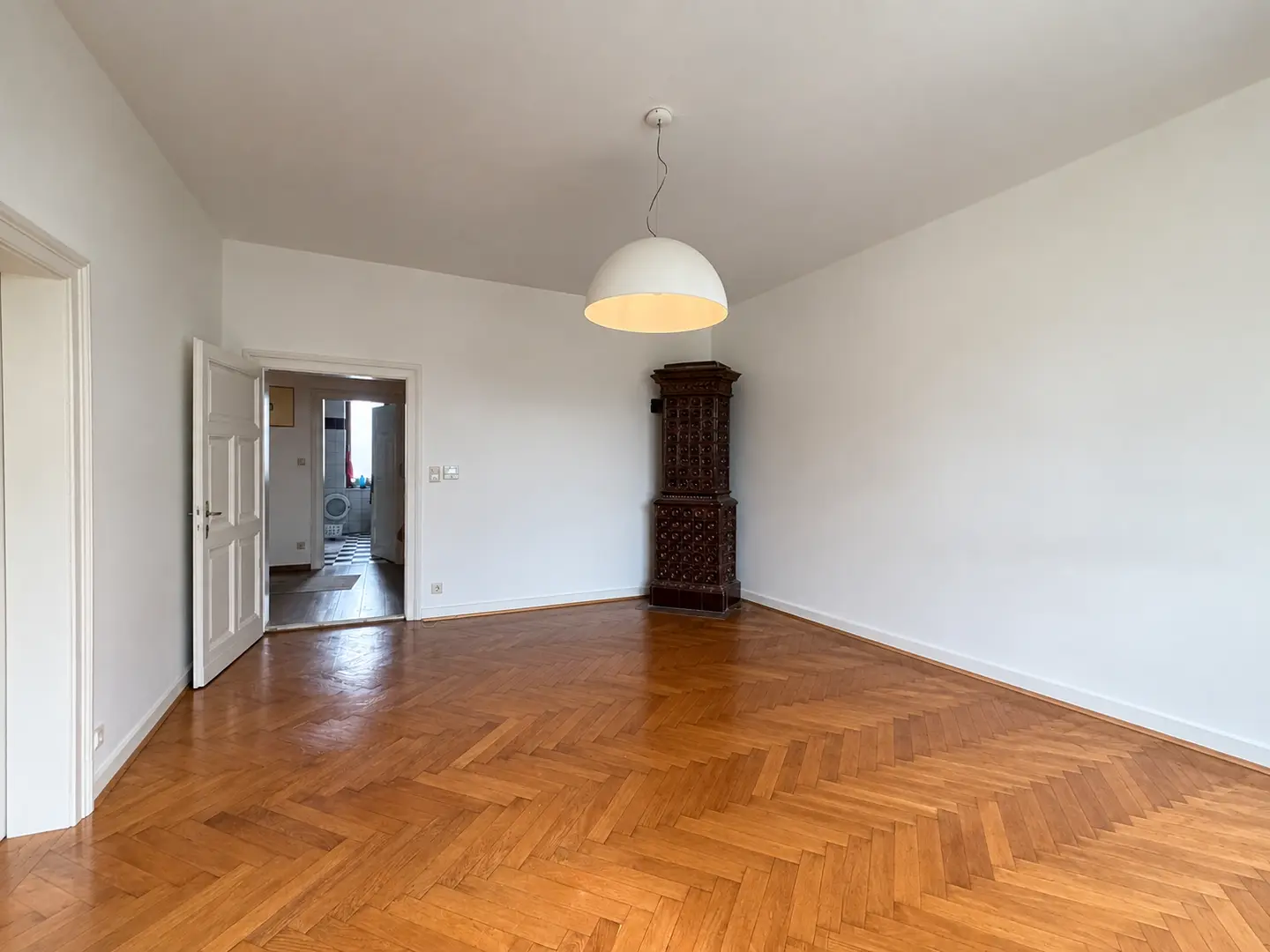 Renovated apartment in central location near clinic