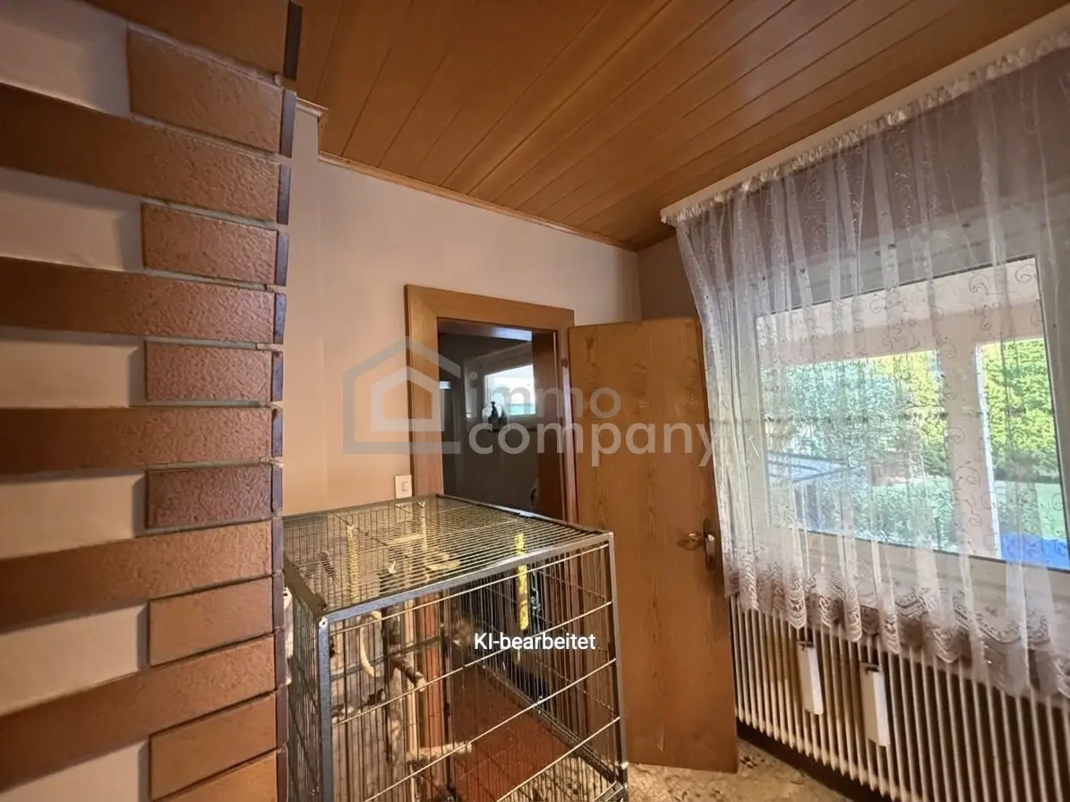 Plenty of space for big plans, residential house with garden and double garage in Ternitz for owner-occupiers and investors