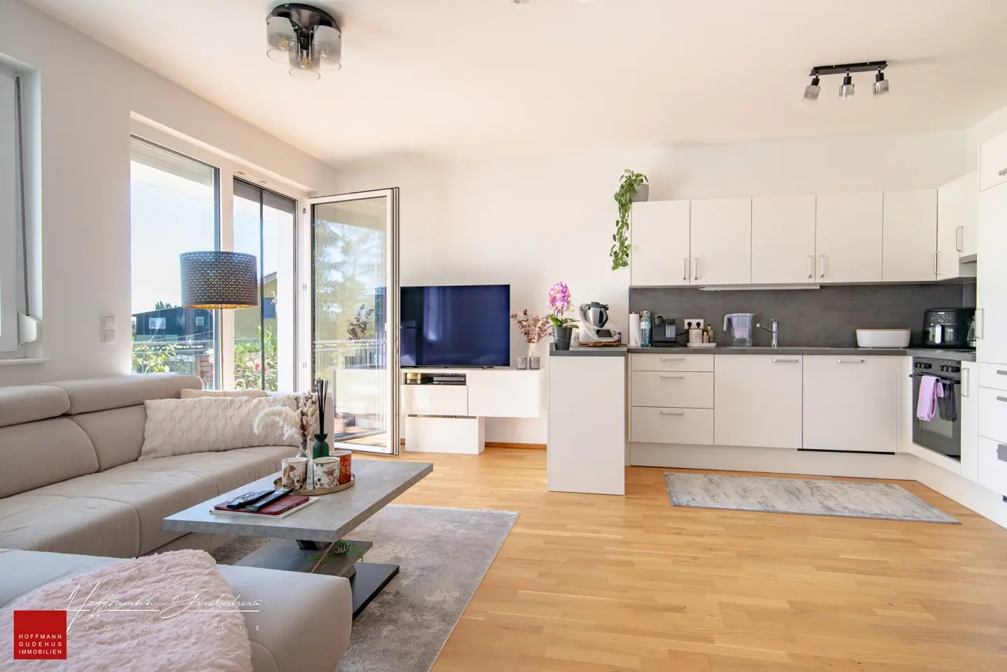 INVESTMENT APARTMENT | 3-ROOM APARTMENT WITH TERRACE | 4% YIELD