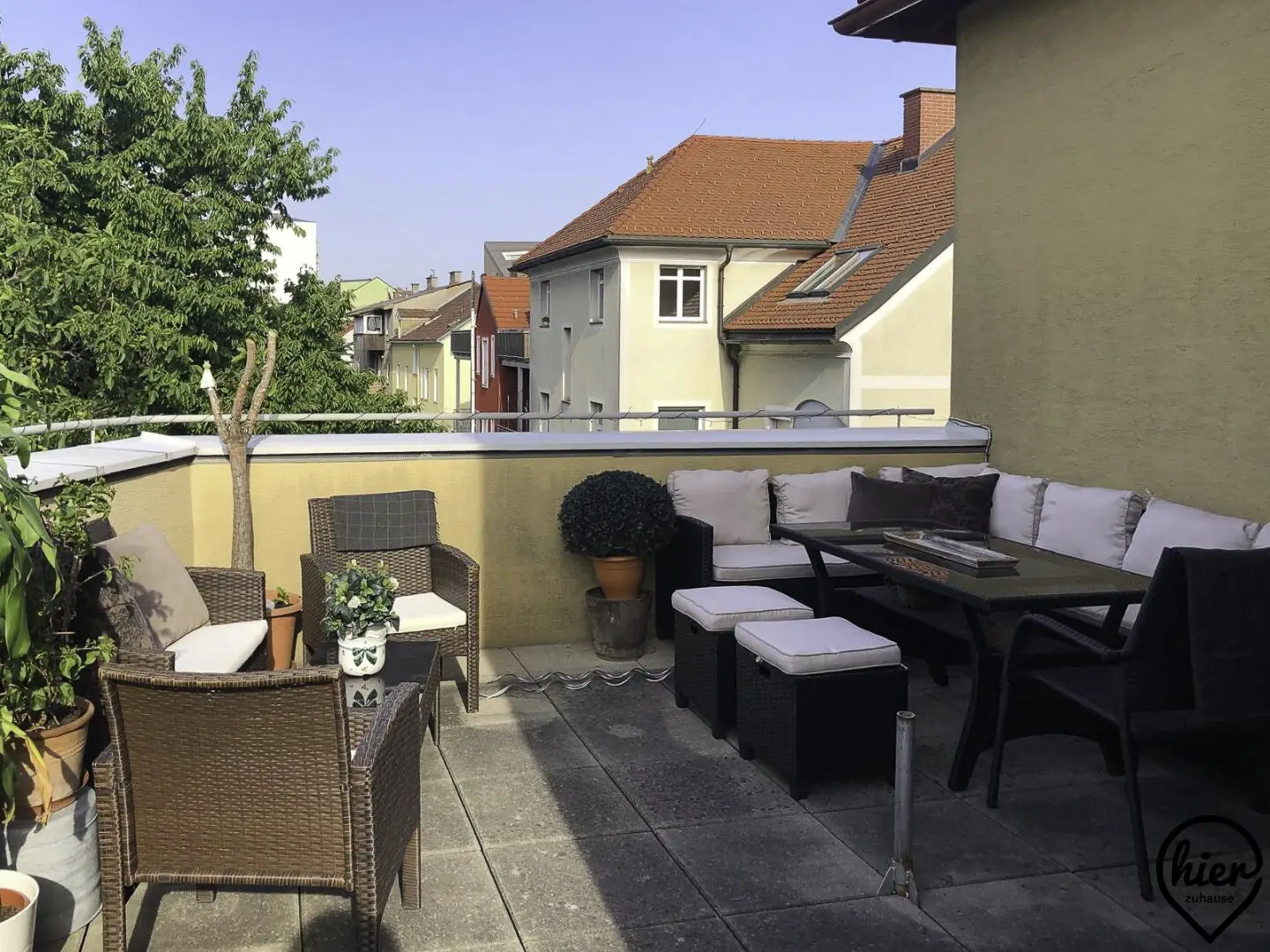 Eggenberg: 2-room kitchen apartment with terrace and underground parking space