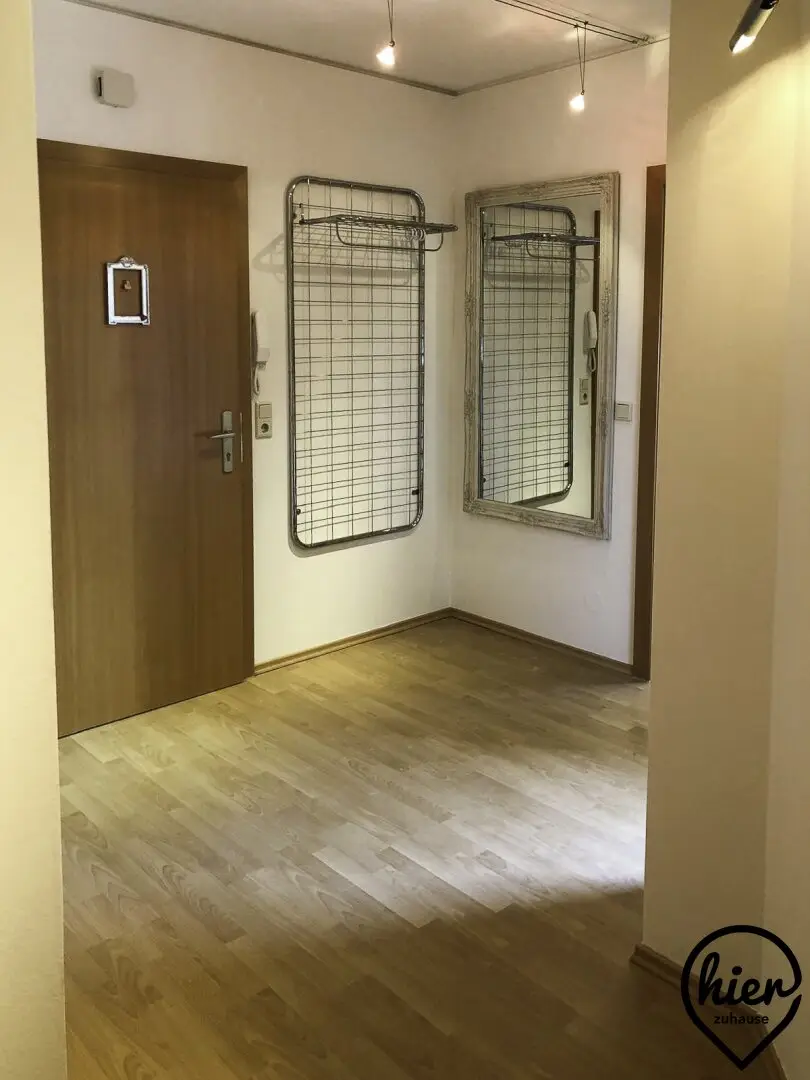 Eggenberg: 2-room kitchen apartment with terrace and underground parking space