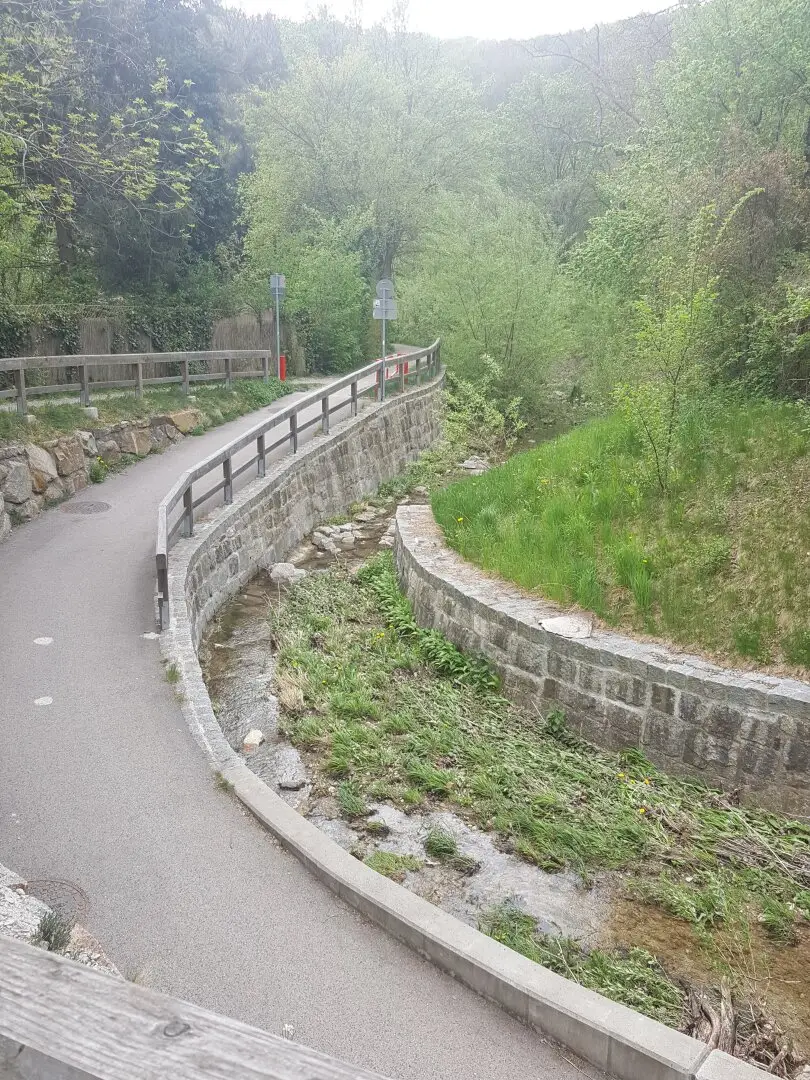 Großzügiges Grundstück in schöner Naturlage...