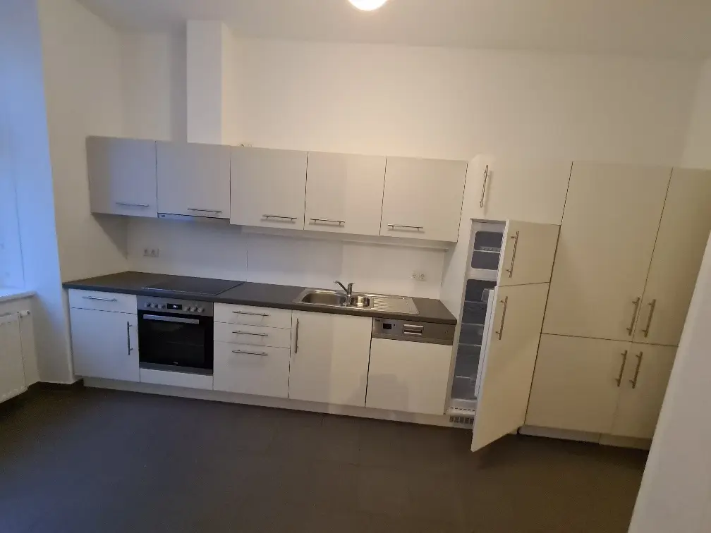 Anlegerwohnung gut angebunden mit Aufzug und Keller