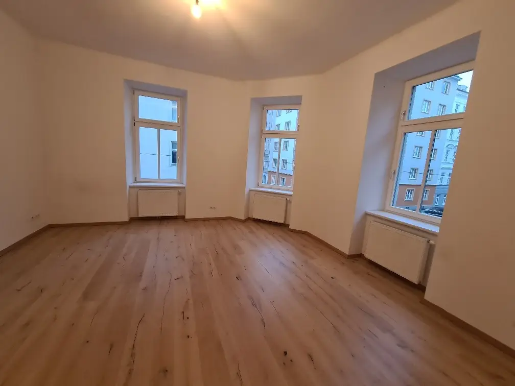 Anlegerwohnung gut angebunden mit Aufzug und Keller