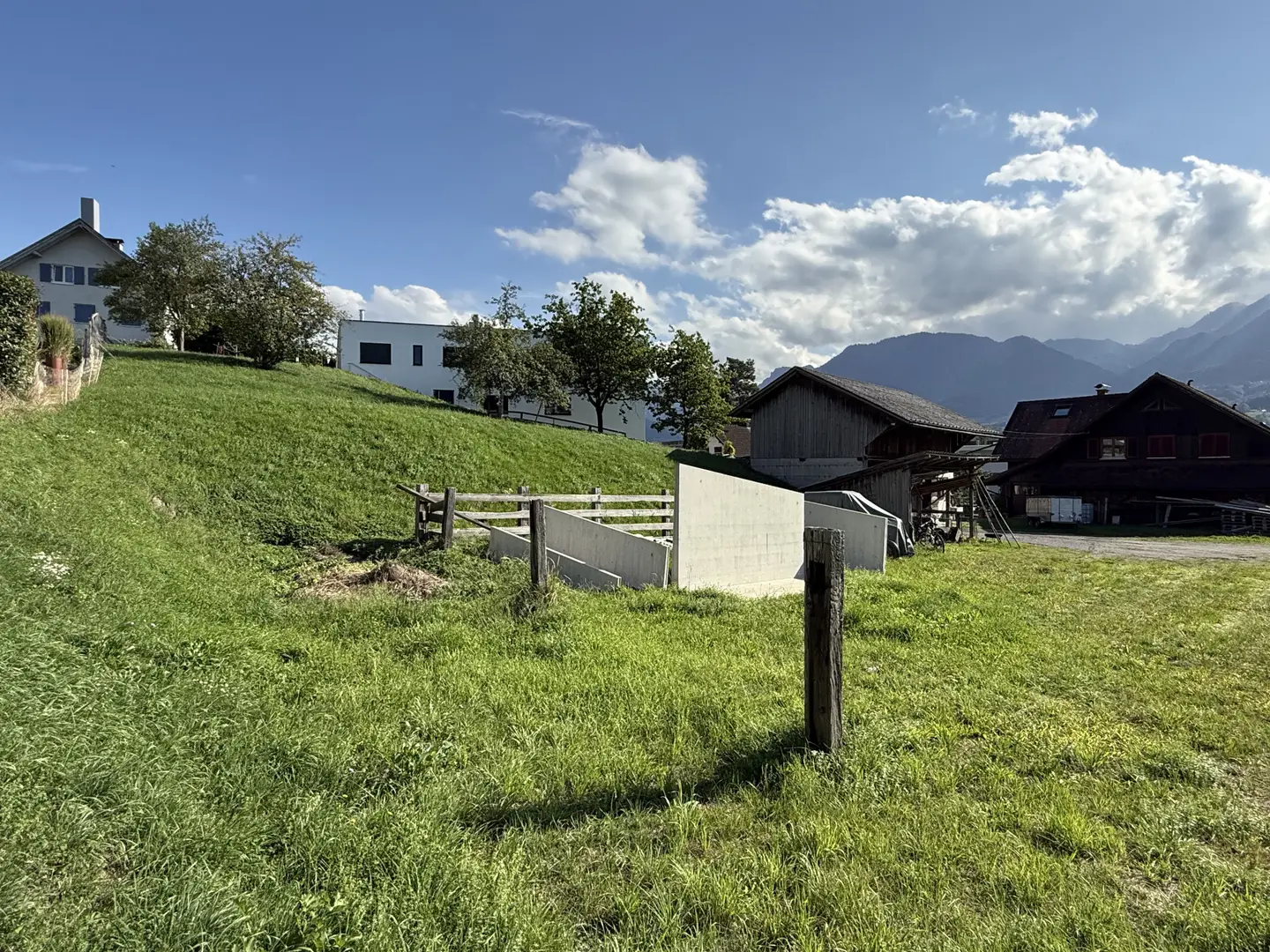 Sonniges erschlossenes Baugrundstück in ruhiger zentraler Lage Wohnung