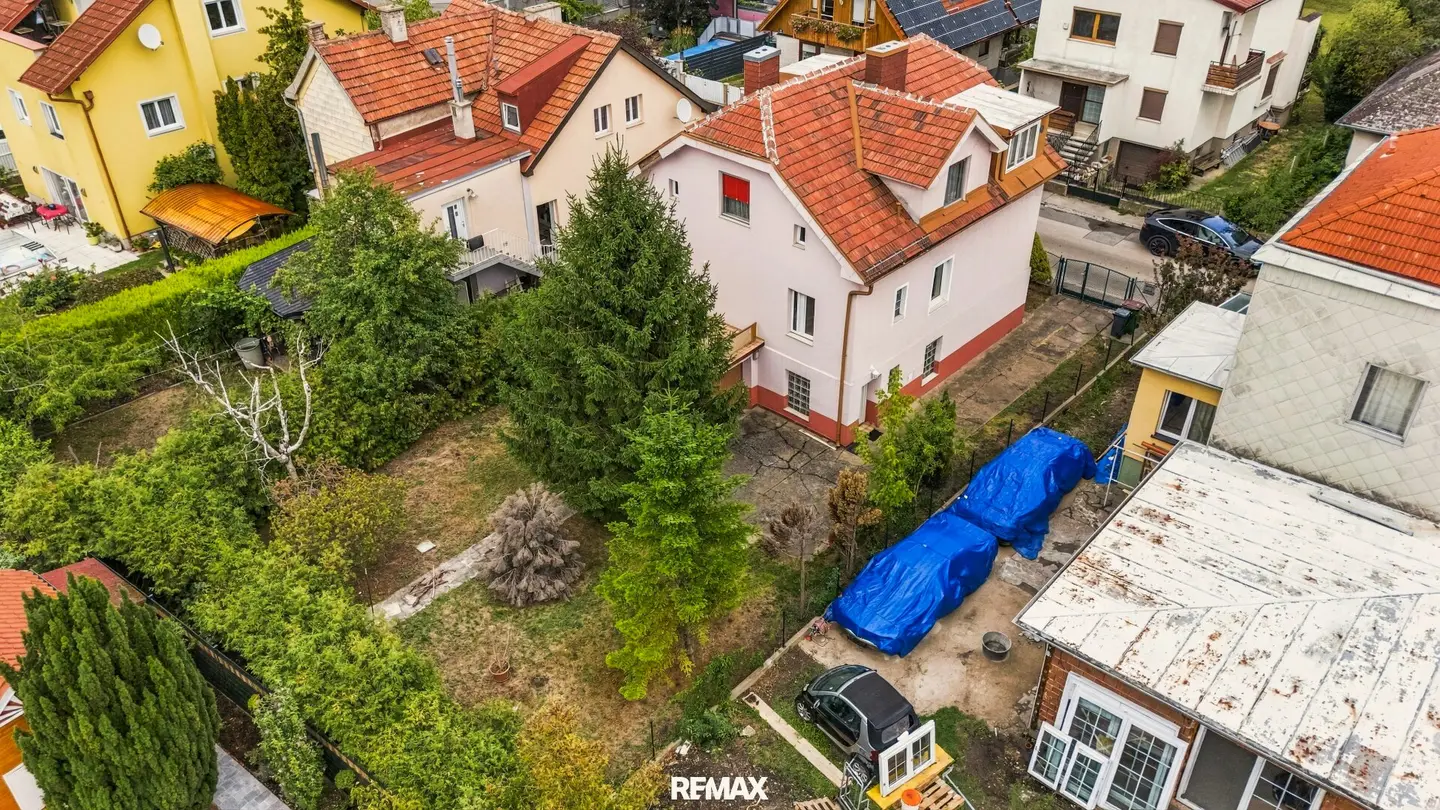 Ein Haus mit Geschichte....und viel Raum für neue Ideen!