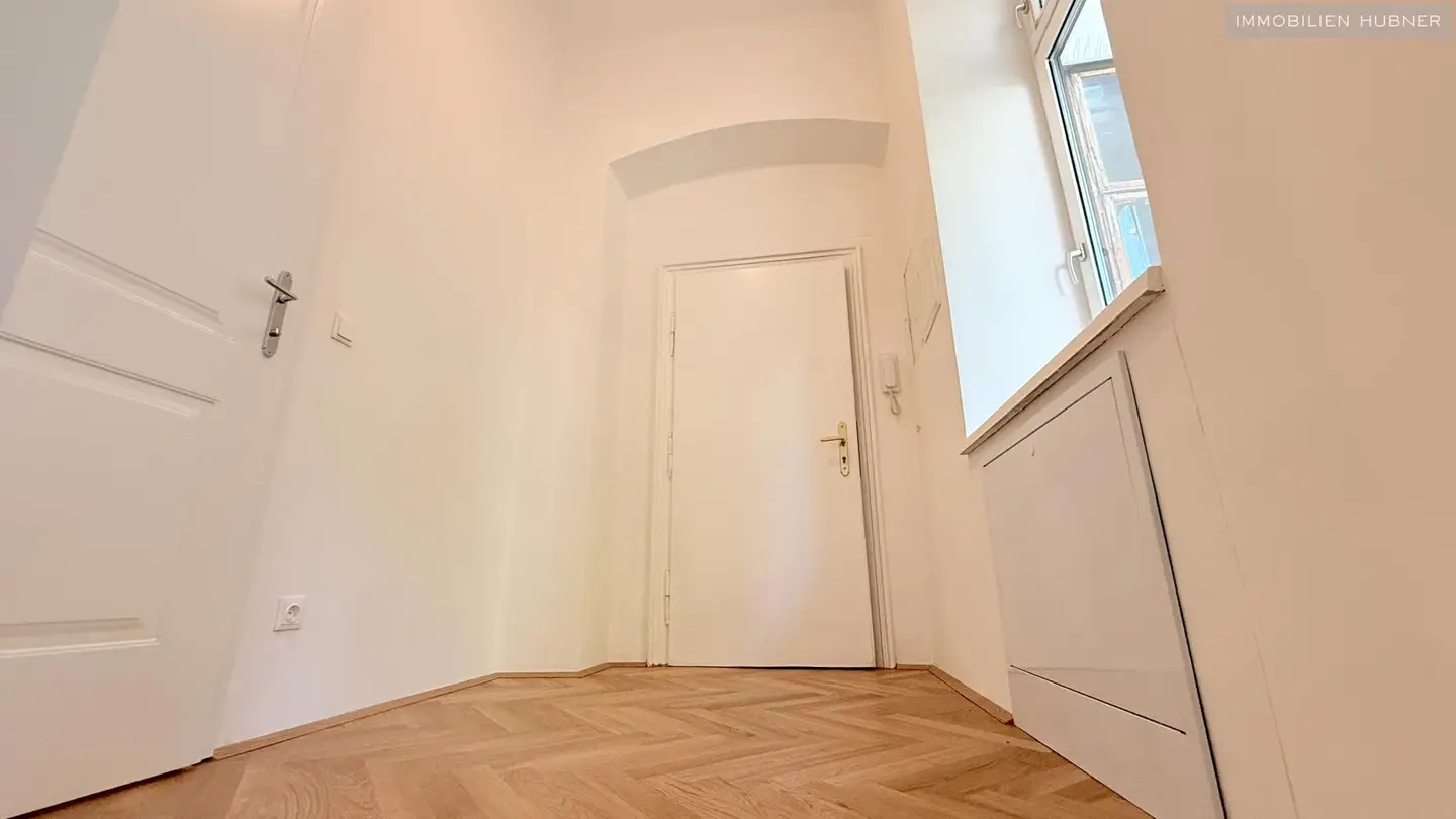 Altbauwohnung nahe Augarten mit ruhigem Balkon zum Innenhof