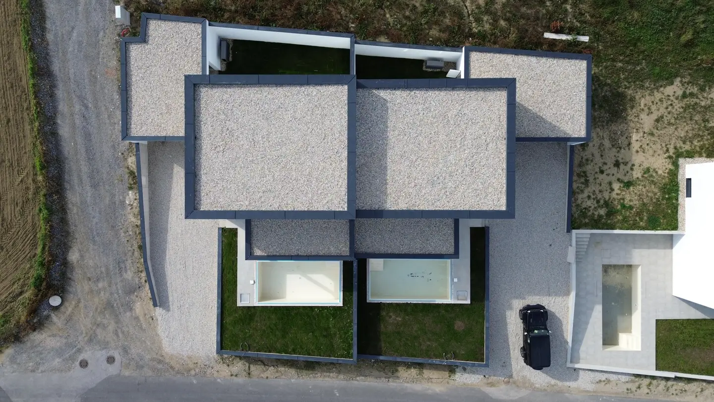 Modern family apartment with private pool and carport