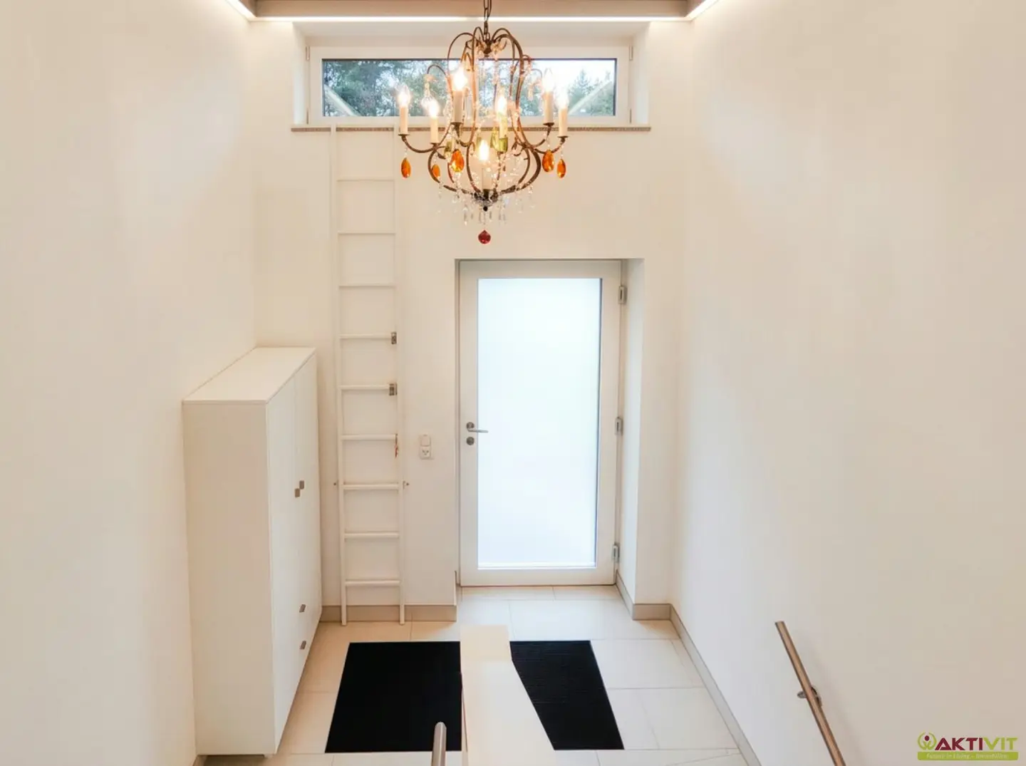 Individual architect villa with dream kitchen and large plot in scenic location in southern Burgenland.