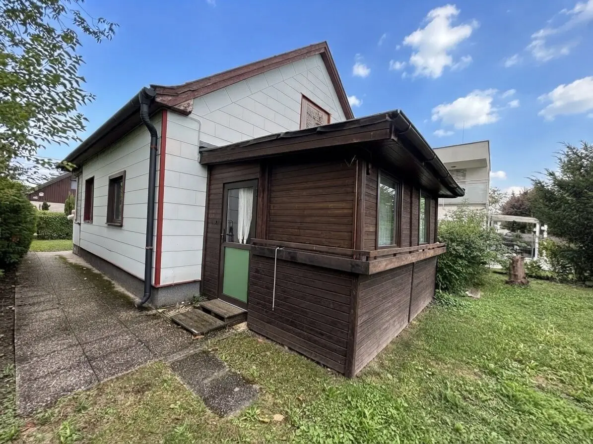 Saniere das Haus und mach was daraus oder reiße es ab und bau neu! teilunterkellert | gepflegter Garten mit Gartenhütte