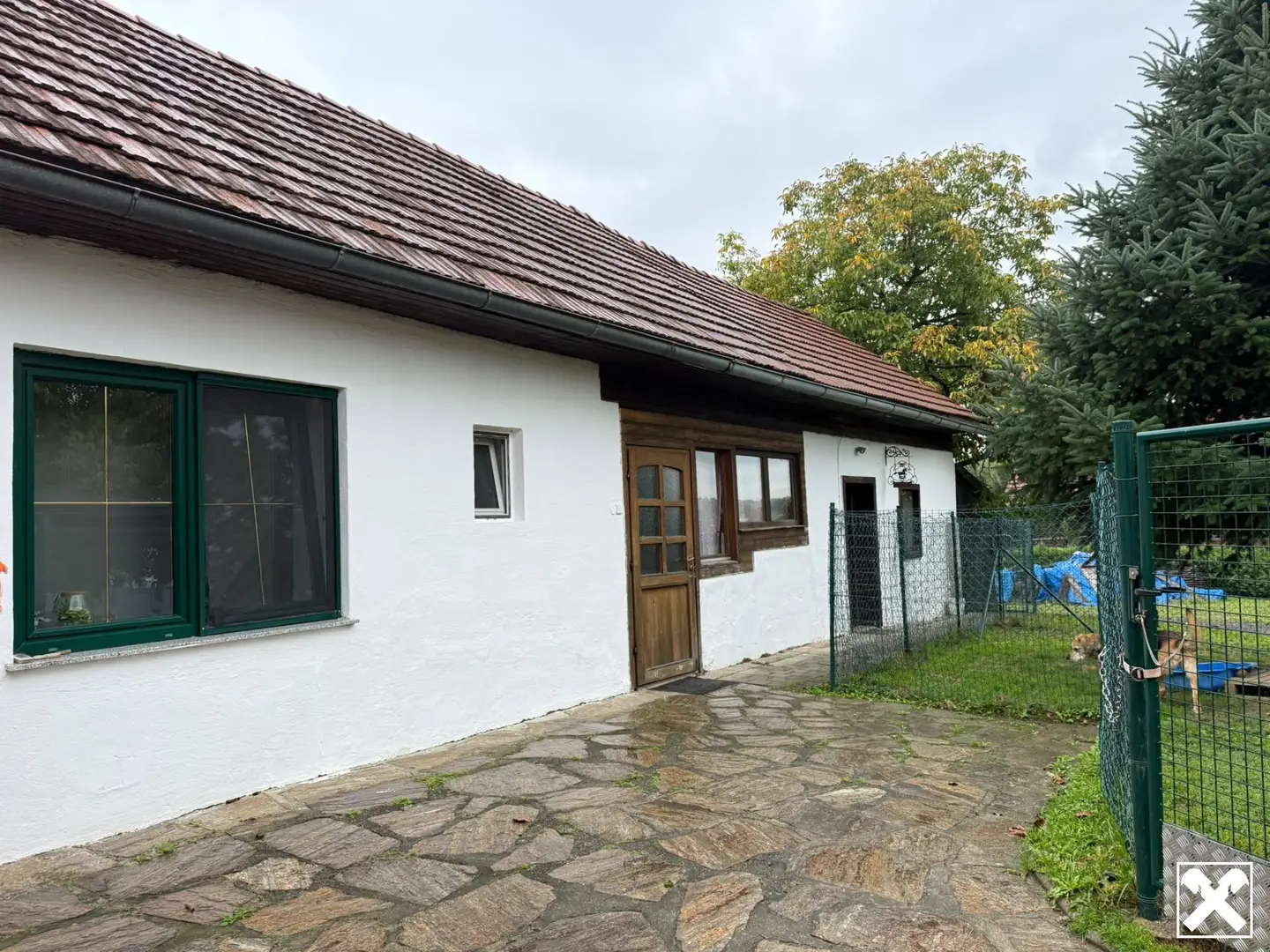 Wohnung im ländlichen Anwesen mit eigenem Teich
