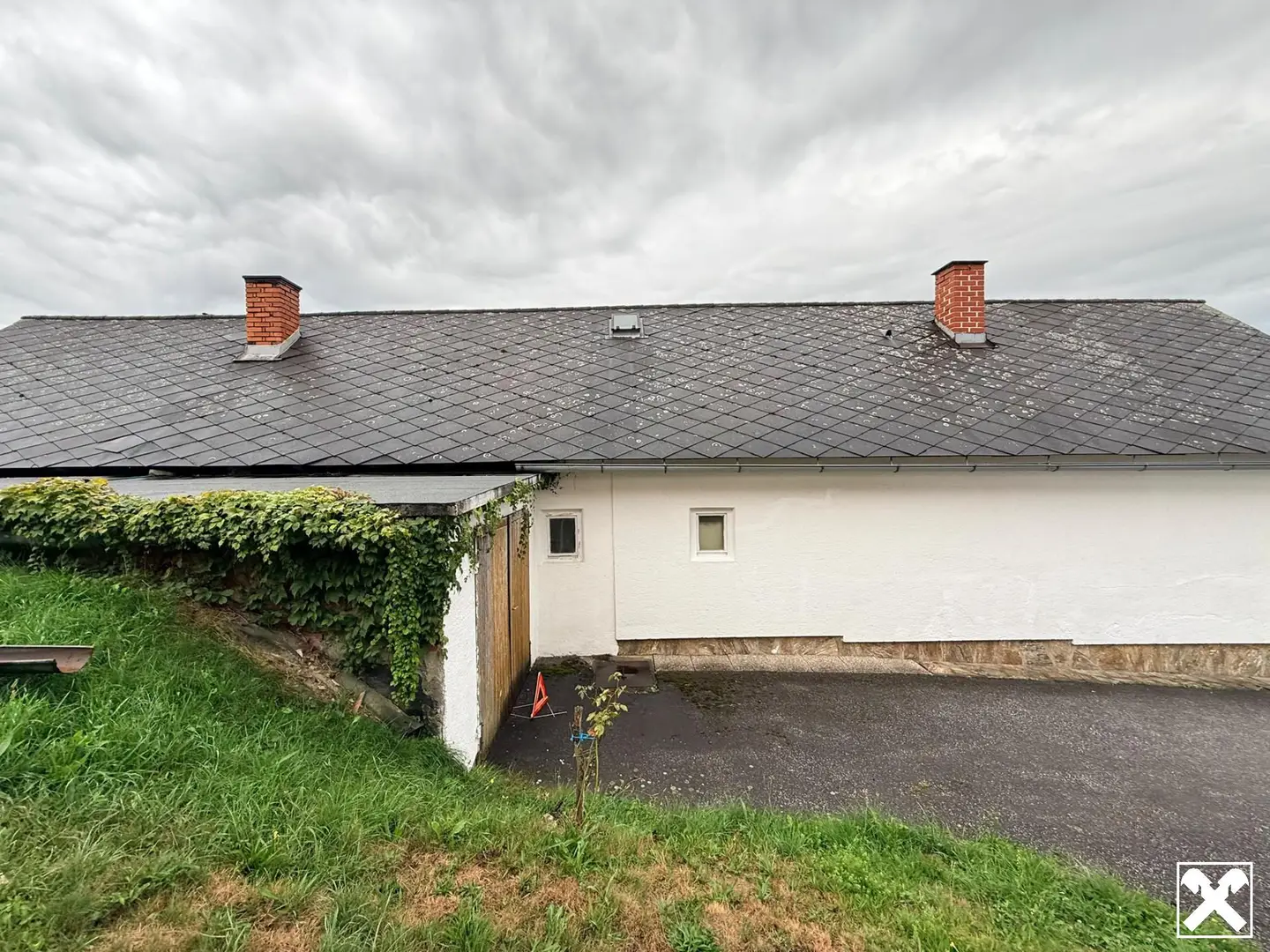 Wohnung im ländlichen Anwesen mit eigenem Teich