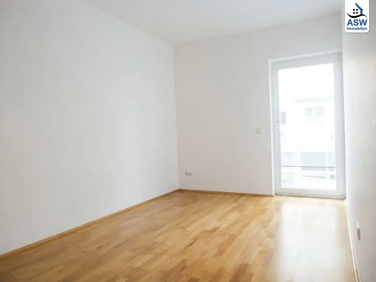 Moderne schön ausgestattete 3 - Zimmer Wohnung in zentraler Lage! Auch sehr gut für 2-er WG geeignet!