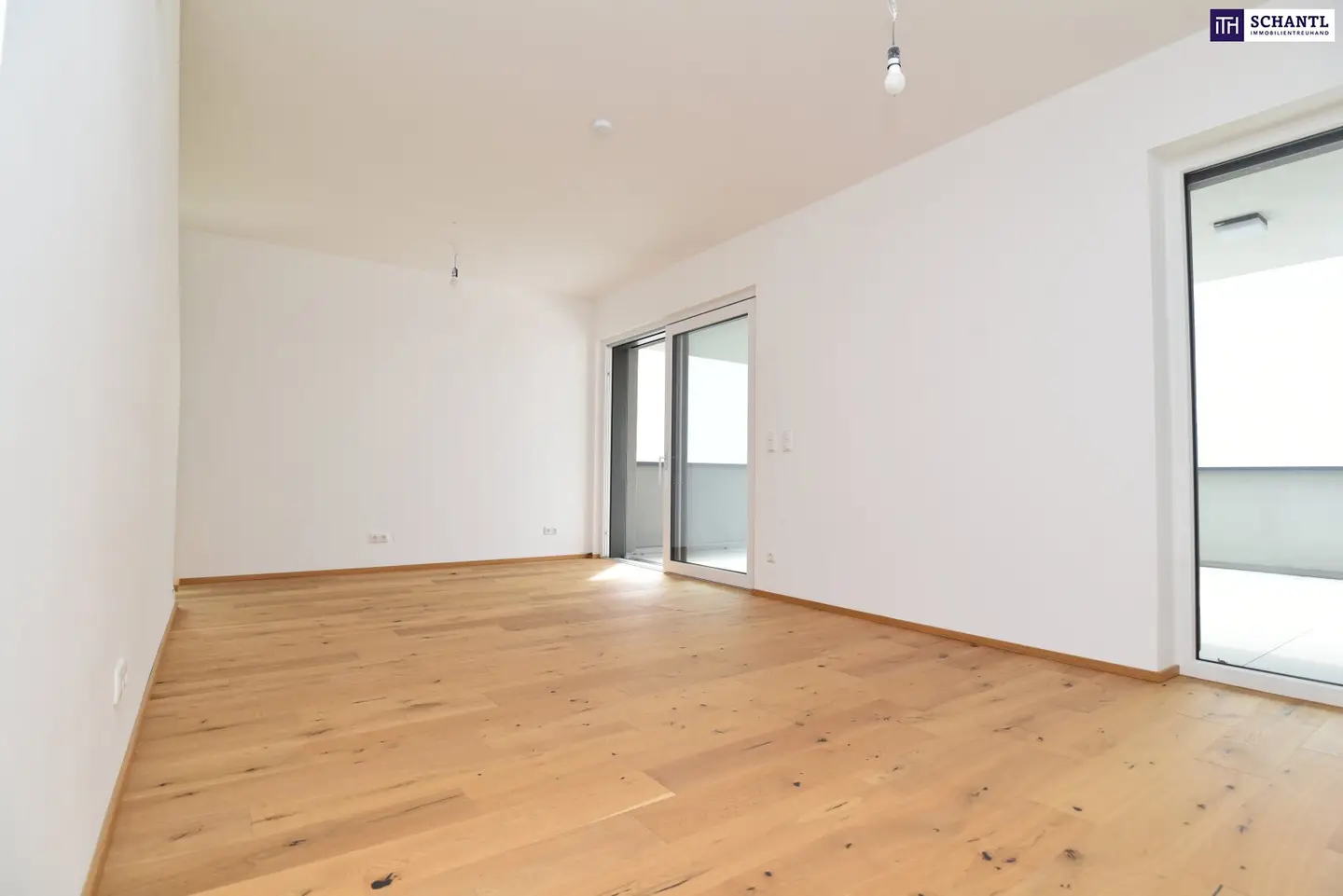Arrive, breathe, feel at home: Your 450m² garden with view over Weiz