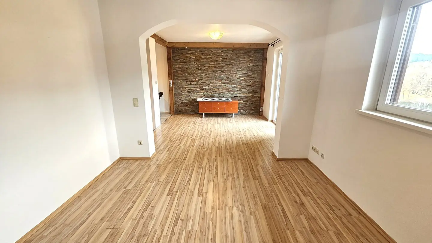 Wohn-/Esszimmer - Wohnung - Seeboden - miete