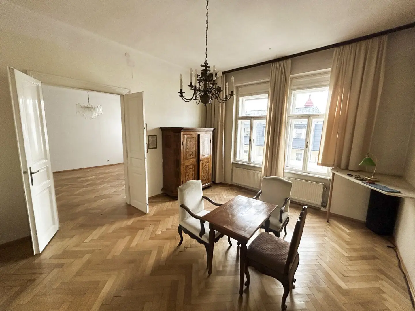 Wunderschöne 3-Zimmer Altbauwohnung in Geidorf!