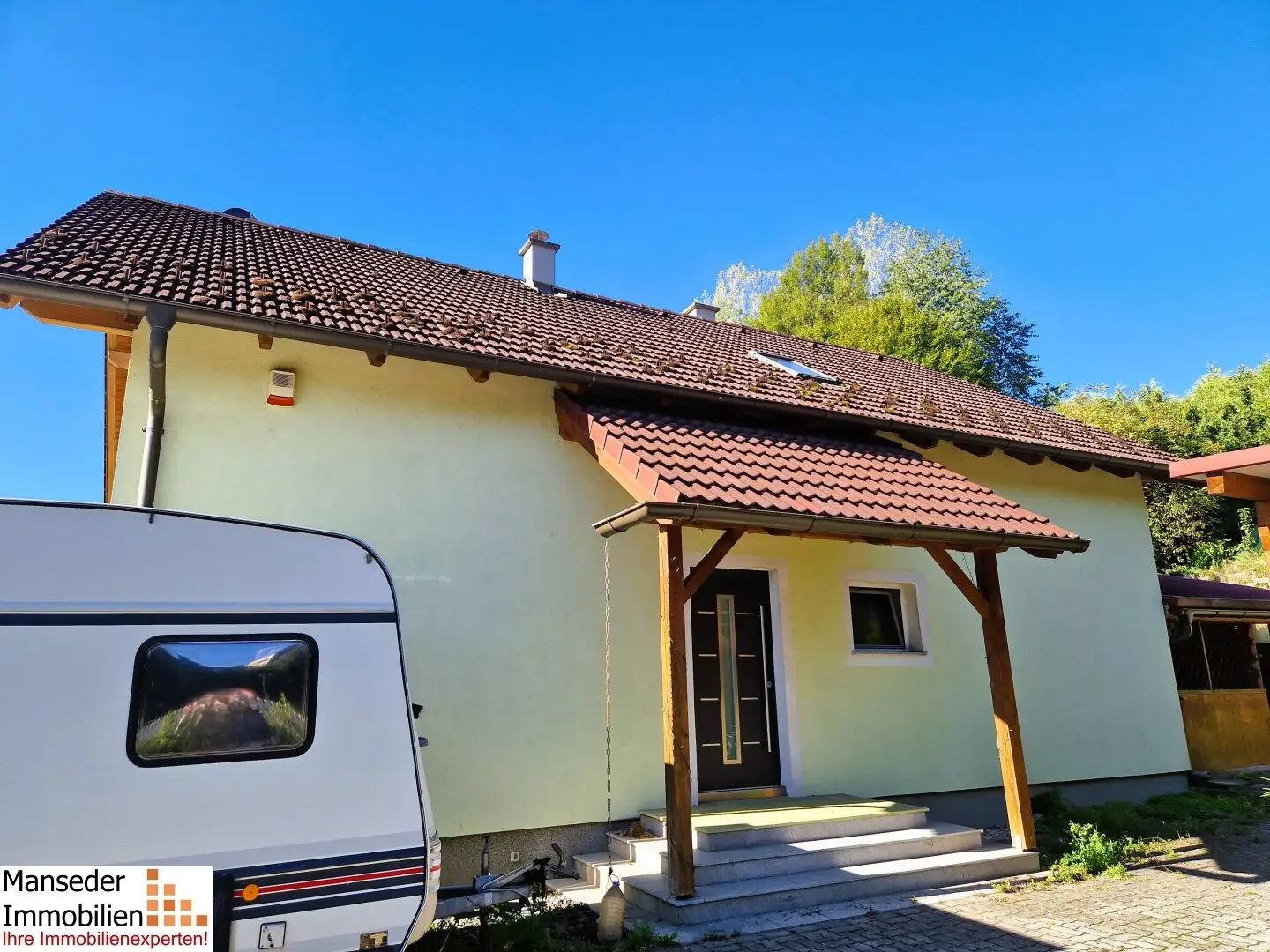 TOLLES EINFAMILIENHAUS IN NEULENGBACH! CA. 170 m² WOHNFLÄCHE, ZENTRUMSNÄHE!