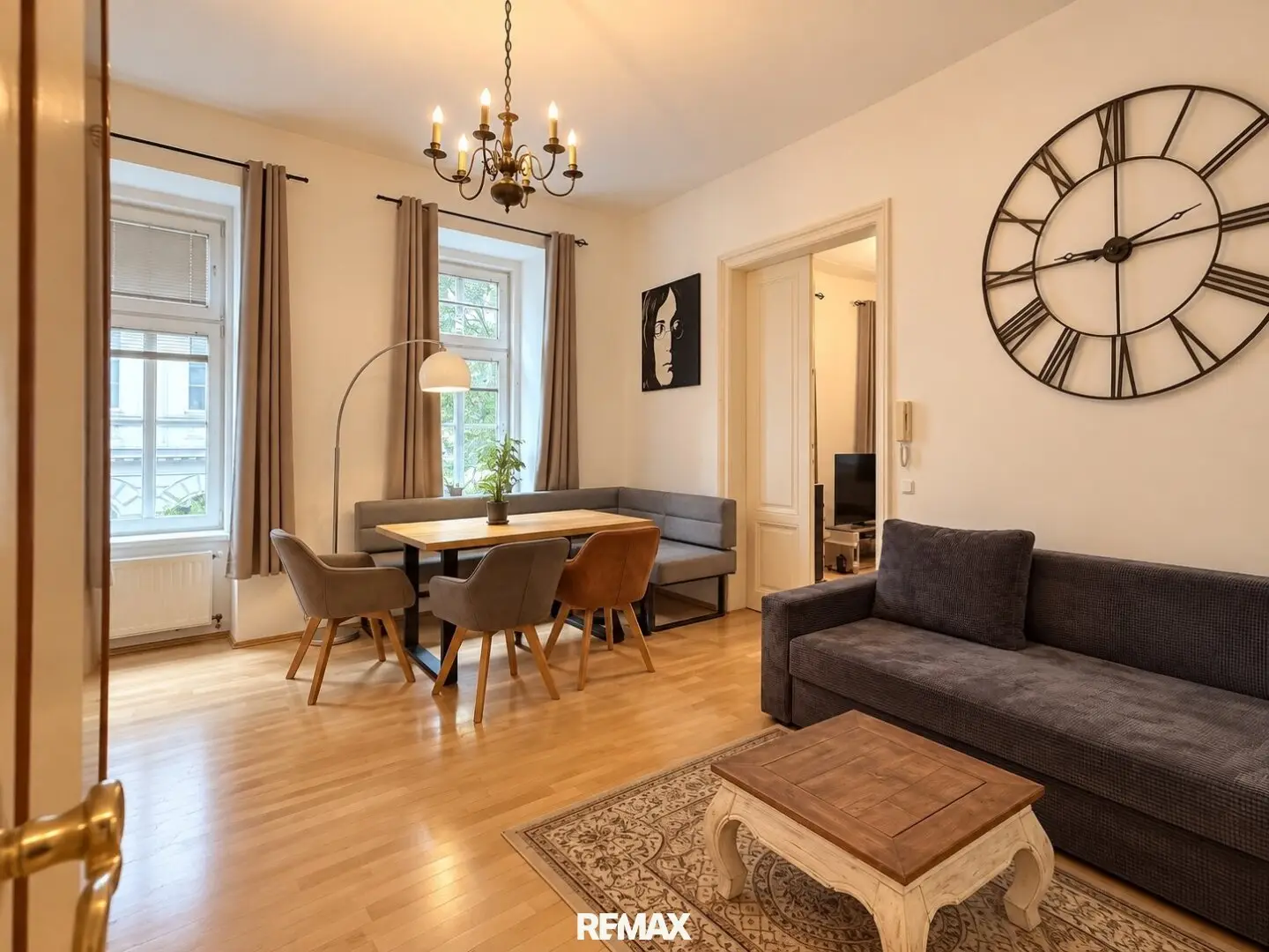 Spacious 2-room apartment in a good location near U3 Schweglerstraße!