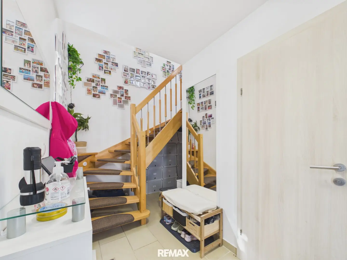 Großzügiges Familienhaus mit über 2.500 m² Grundstück und direktem Zugang zur Schwarza