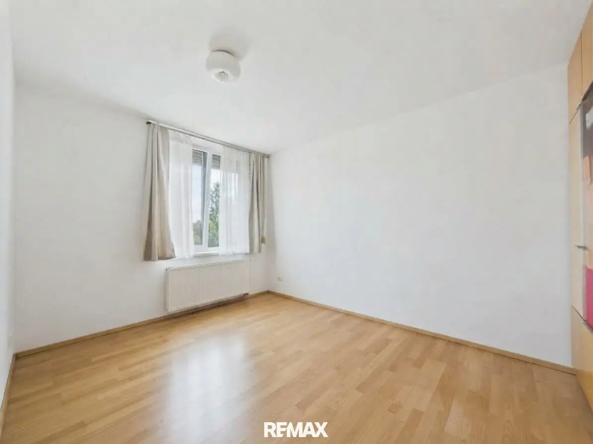 4-Zimmer-Wohnung mit Terrasse &amp; 2 Stellplätzen