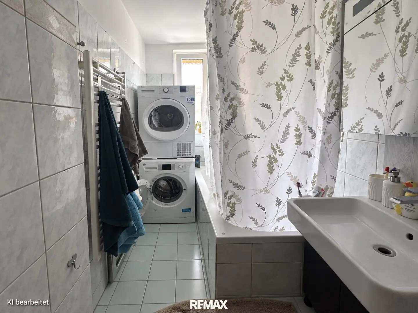 "Gemütliche 3 Zimmer mit Balkon!"