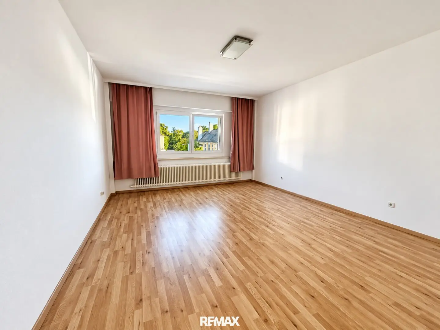 "4-Zimmer-Wohnung | 125m² Wohnfläche in zentraler Mödlinge Lage"