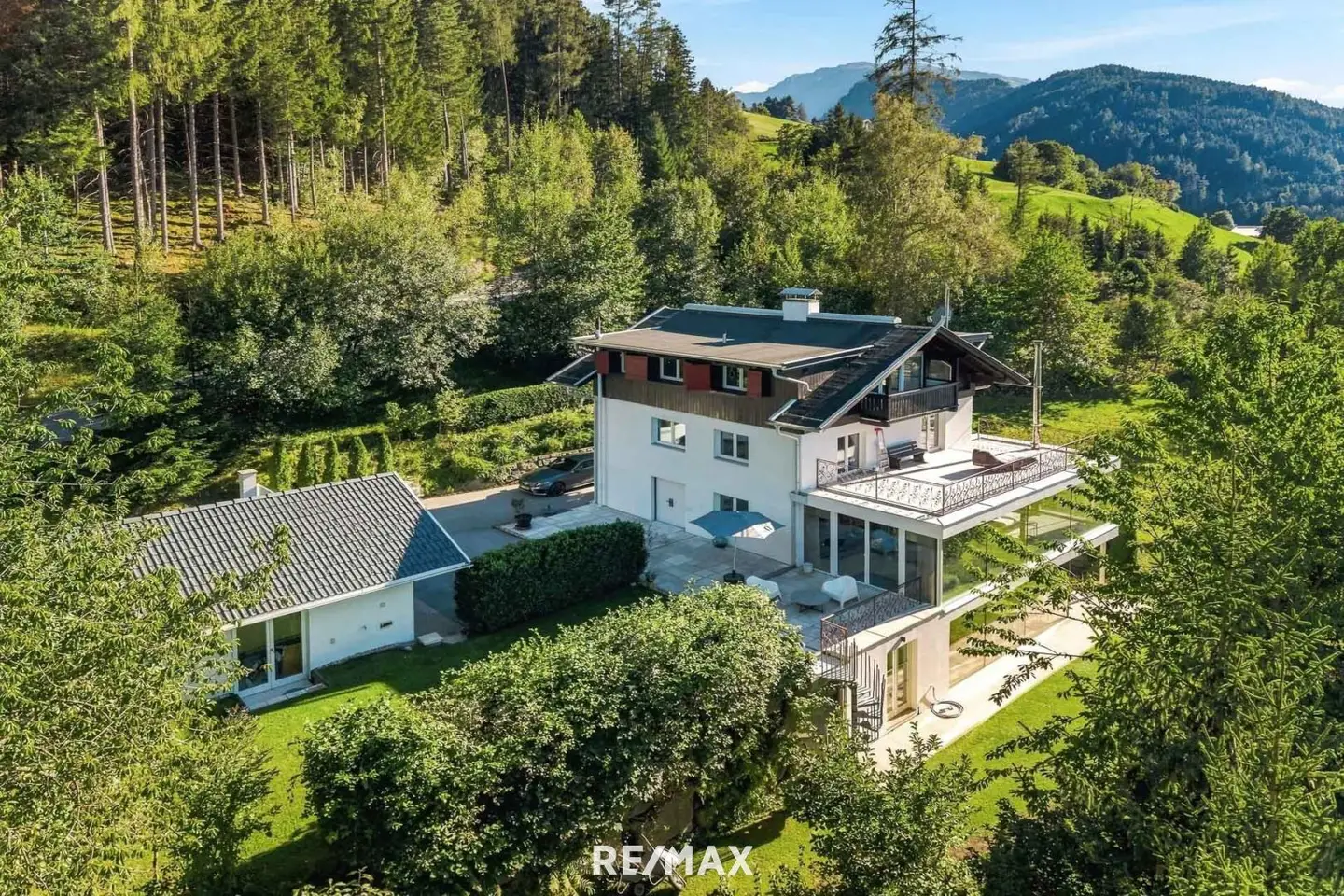 Familienwohnung in Alleinlage mit Panoramablick