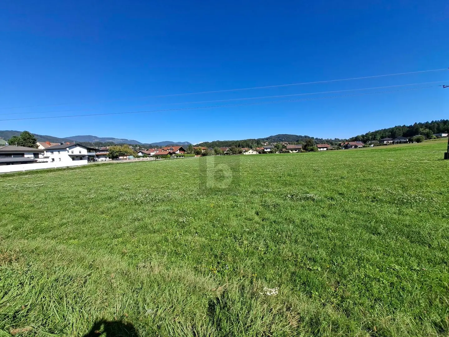 Sunny quiet centrally located apartment for families