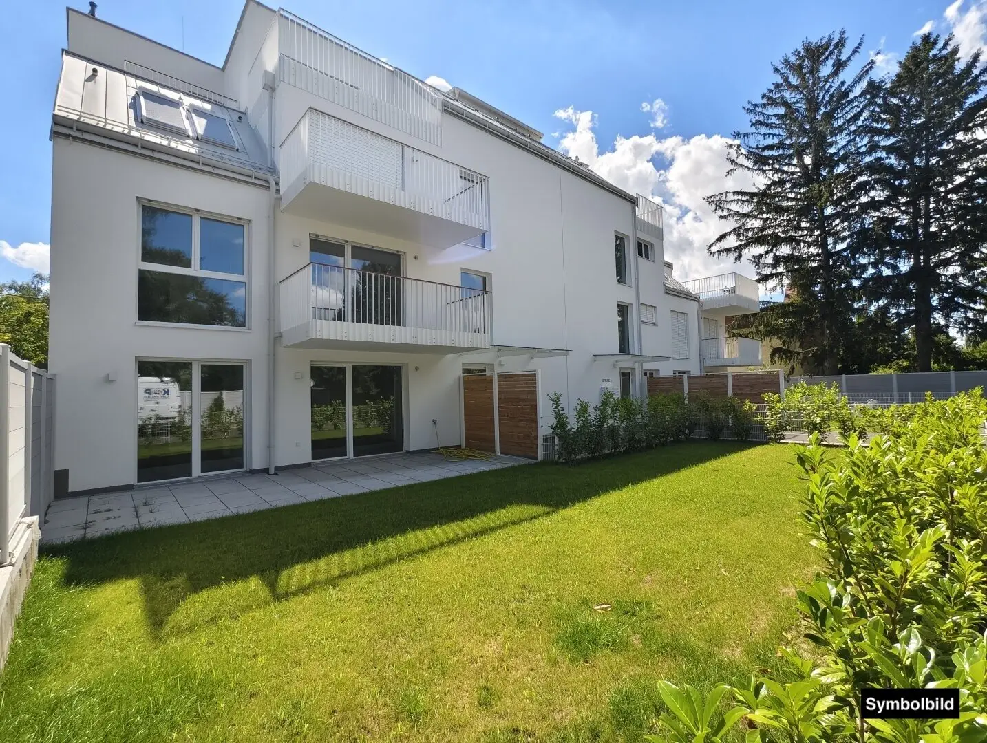 WONDERFUL NEW BUILD INCOME PROPERTY with 4.6% Yield - fully let - Near U6!