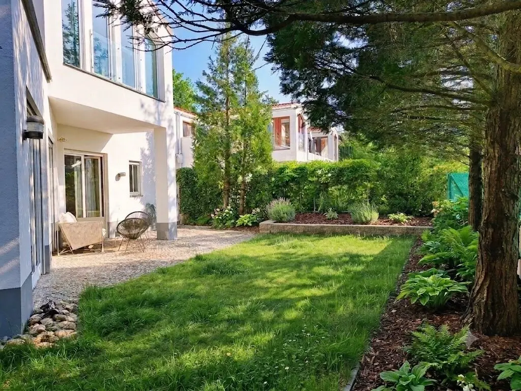 Ein echtes Zuhause für die ganze Familie direkt neben der AIS– JETZT PROVISIONSFREI