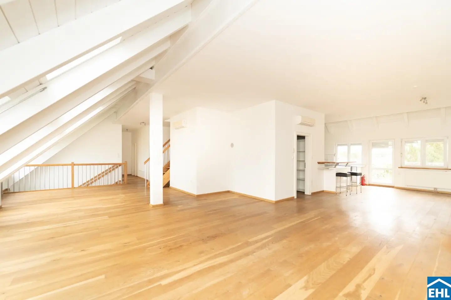 Über den Dächern am Bruckhaufen – Penthouse mit 360°-Dachterrasse