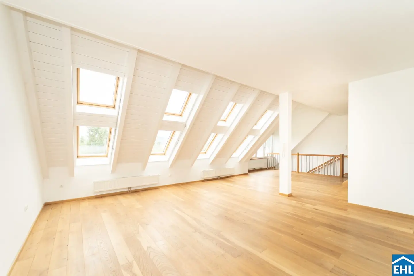 Über den Dächern am Bruckhaufen – Penthouse mit 360°-Dachterrasse