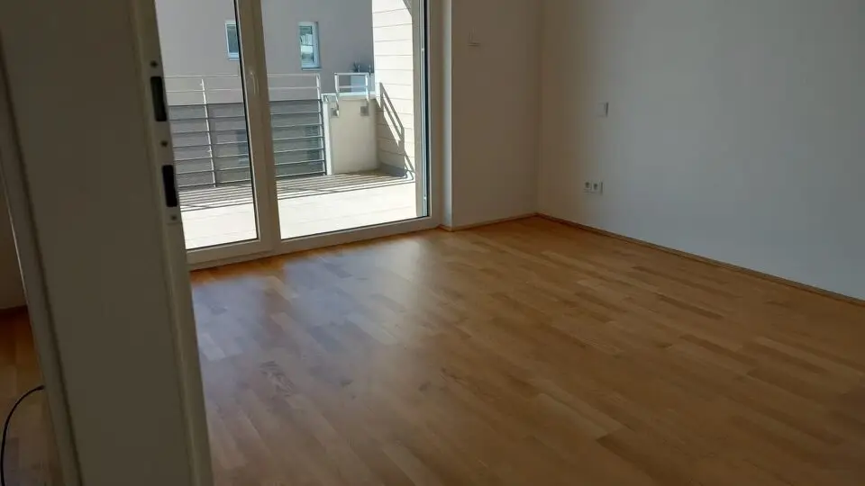 TOP-WOHNUNG NÄHE UNI, LAKE SIDE PARK UND WÖRTHERSEE! ERTRAGSOBJEKT!