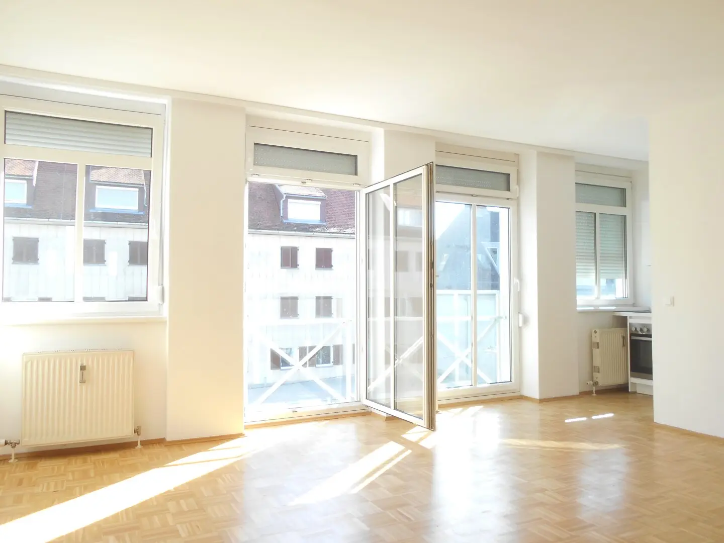 CITY PARK sonnige, großzügige 2ZI mit Allgemeingarten