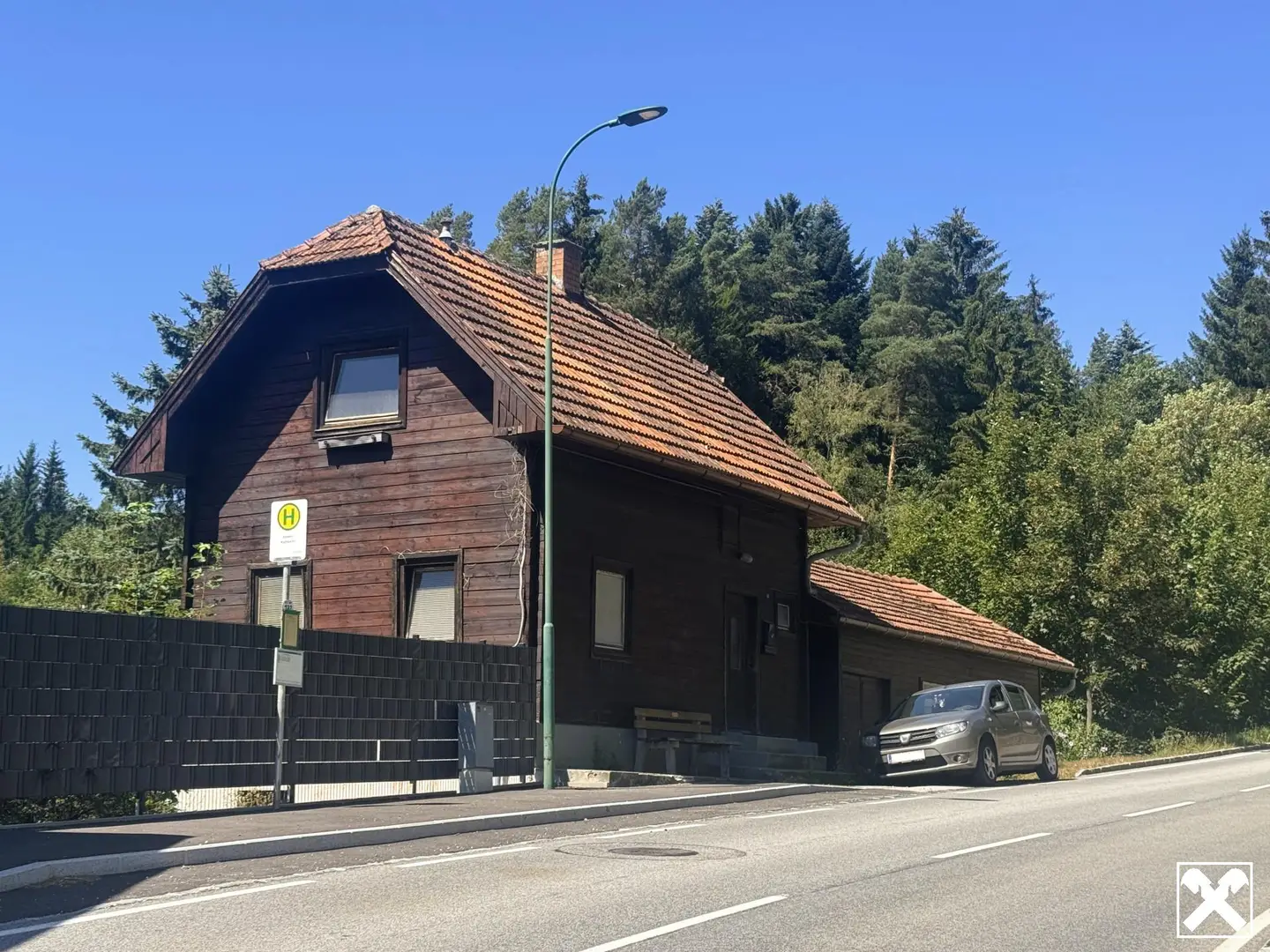Charmantes Holzblockhaus mit Scheune Wohnung