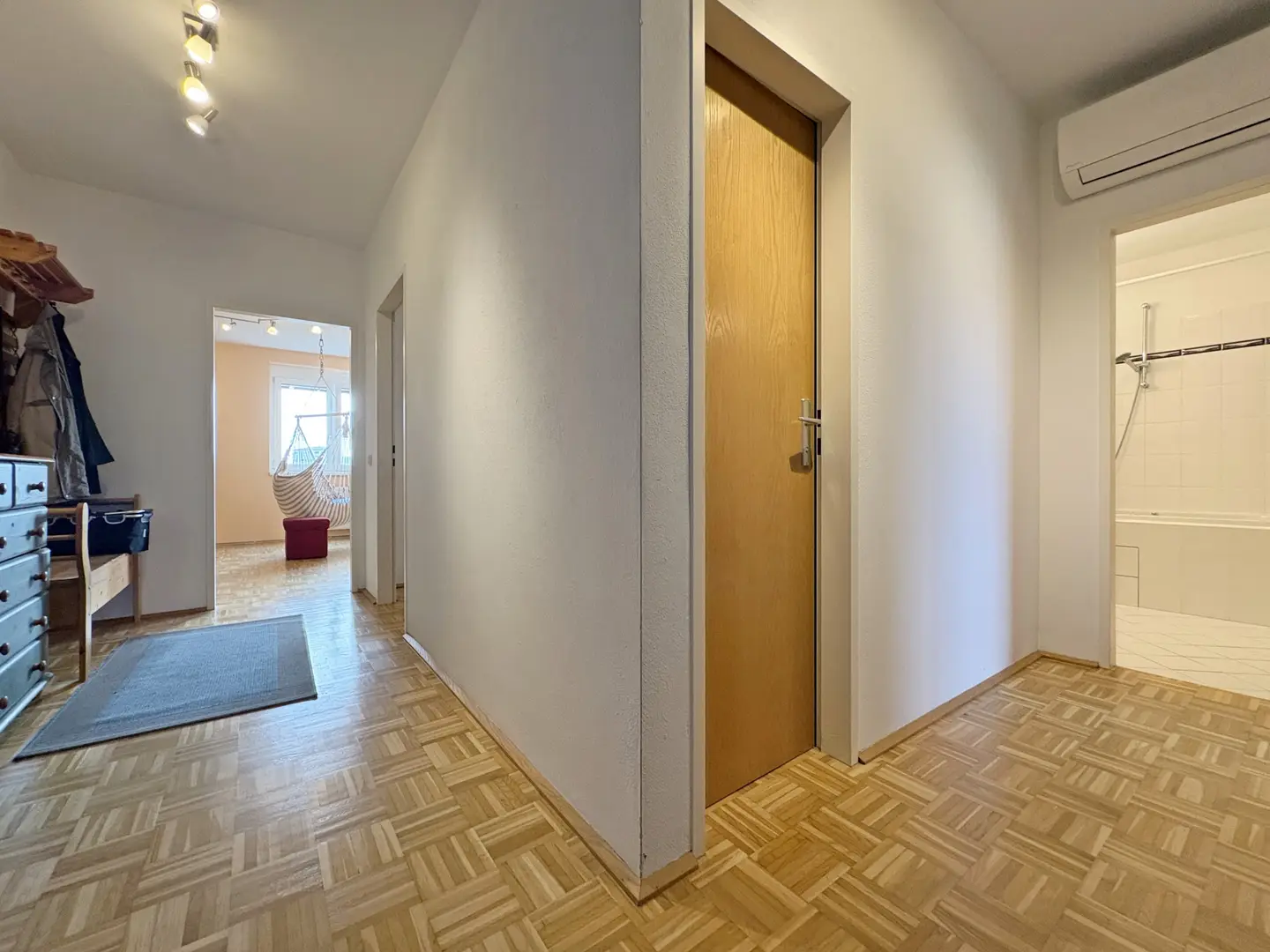 Helle Wohnung mit Loggia und Tiefgaragenstellplatz in Vogelweide